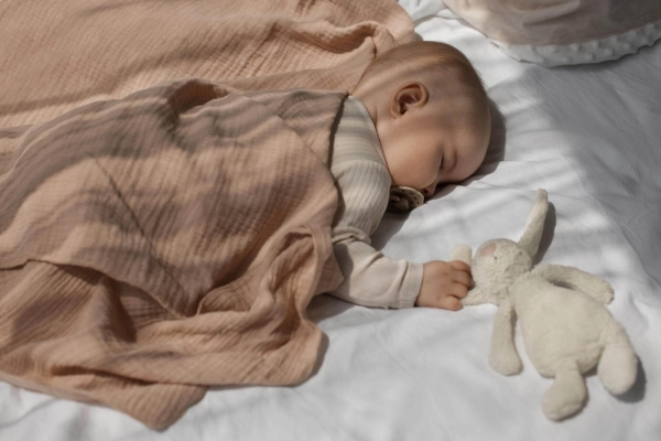 Babybetten – die wichtigsten Merkmale, die du kennen solltest